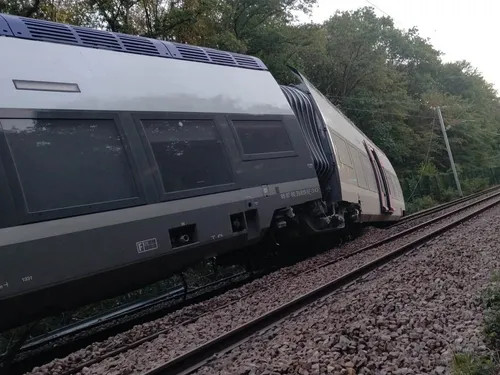 Déraillement d'un TER aux portes de Rouen : la présence d'un...