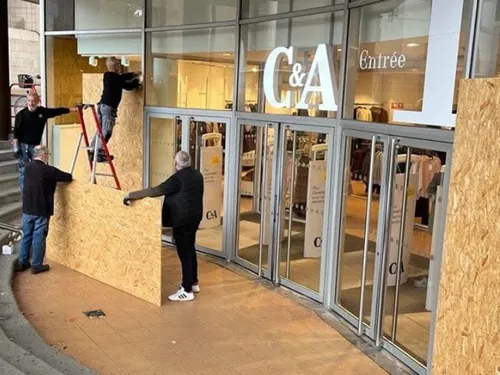 Pour éviter de nouvelles violences urbaines, le préfet de la Sarthe...