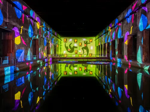 FOREVER VOUS INVITE AUX BASSINS DES LUMIERES