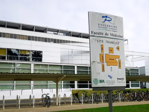 Bizutage à Tours : jusqu’à deux ans d’exclusion pour seize...