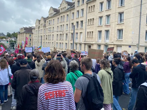 Mobilisation à Caen : entre 1 800 et 6 000 manifestants, une...