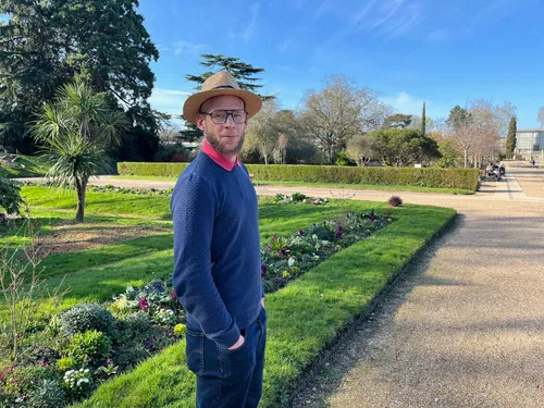 A Rouen, il fait revivre les plantes abandonnées