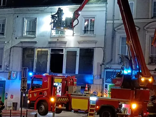 Le Mans : 70 pompiers mobilisés pour un important incendie en...