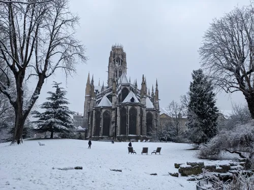 [Photos] Rouen se réveille sous la neige