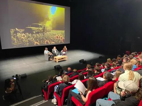 Prix Bayeux : les collégiens votent pour une photo du sacre du PSG
