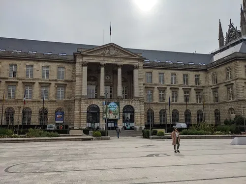 Rouen : un agent révoqué par la ville après sa condamnation pour...