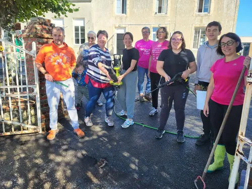 Près de Falaise, à Saint-Martin-de-Mieux, les habitants créent un...