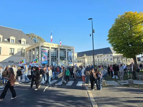 Manifs lycéennes : on a de nouveau manifesté à Bourges, Blois et...