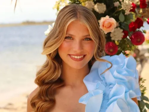 La Miss du Jour : Tess, 19 ans de Pia, prête pour être Miss...