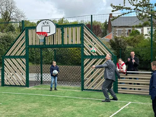 La Capelle : l’inauguration d’un city-stade