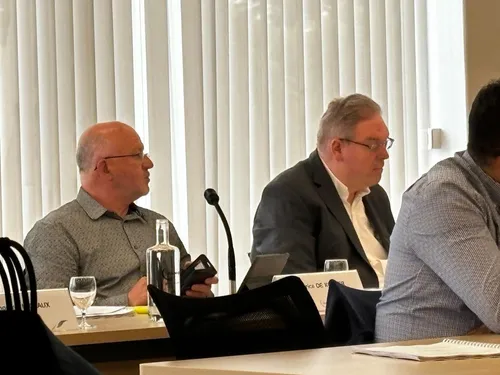 Pour Jean-Pierre Rombeaut, "Arnaud Decagny à un passif, désormais,...