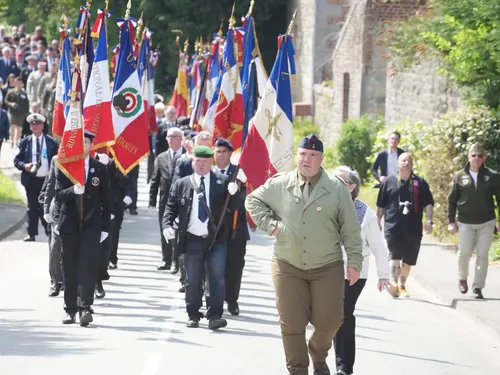 Boussière-sur-Sambre - Un hommage rendu aux aviateurs morts durant...