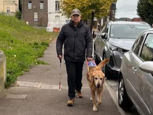 Claude porte plainte pour délit de discrimination liée à son handicap