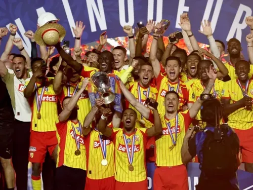 Le RC Lens remporte la première Coupe de France de son histoire !