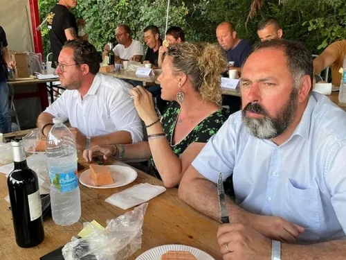 La Capelle : les concours des plus gros mangeurs