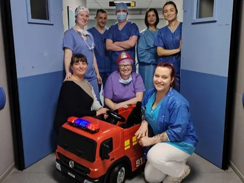 Un mini camion de sapeurs-pompiers à la Polyclinique du Val de...