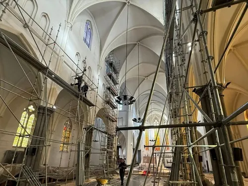 Hautmont : l’installation d’un échafaudage dans l’église