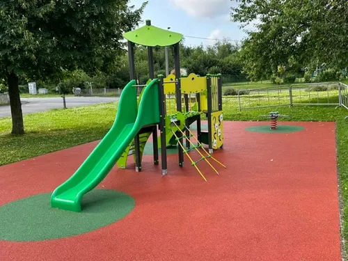 Rousies : nouvelle aire de jeux aménagée au square François Mitterrand