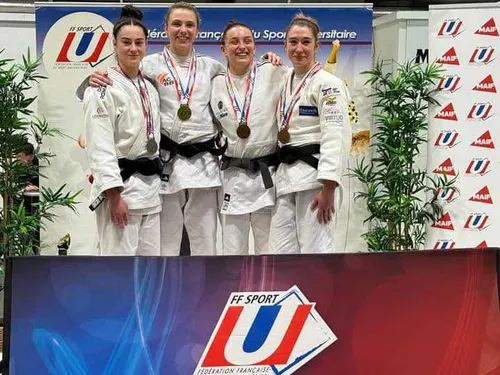 Chloé Deversain, championne de France universitaire de judo