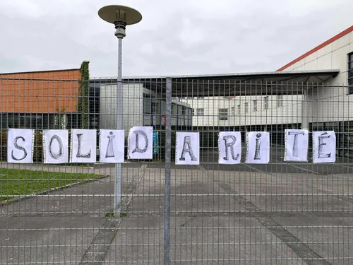 Des réductions de salaires pour les femmes d'entretien !