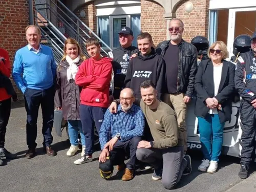 St-Hilaire-sur-Helpe : 10 ados de l’IME initiés au copilotage...