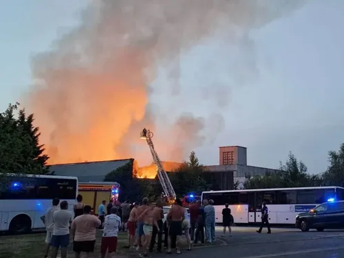 Fourmies : la friche Planex ravagée par un incendie