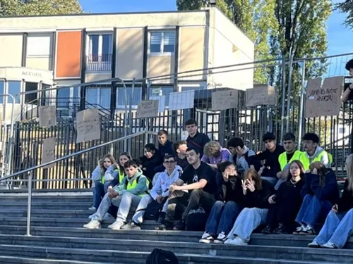 Hirson : des lycéens en colère