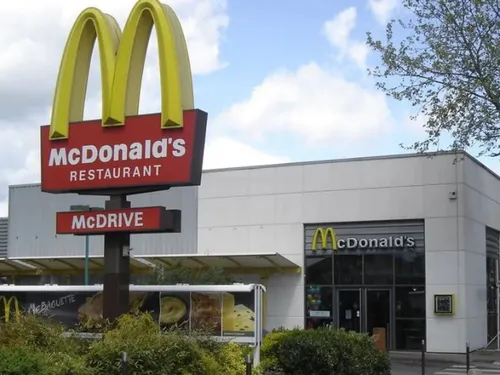 Maroilles / Caudry : un escargot dans un wrap du MacDo