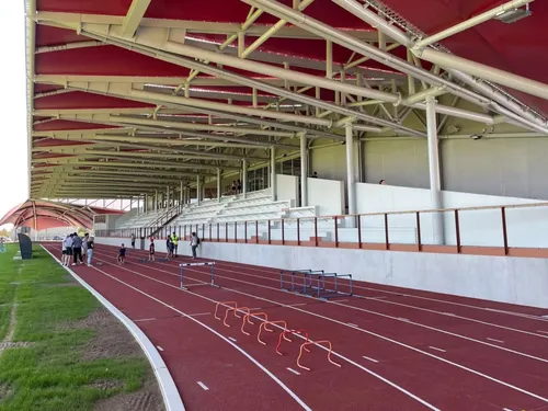 La piste d'athlétisme d'Hautmont en accès libre