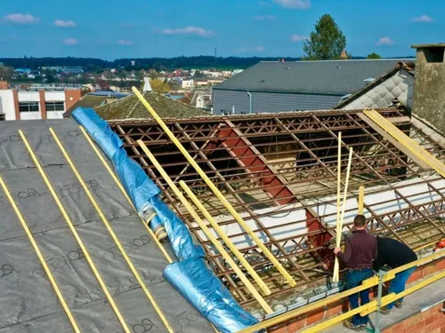 Hirson : une réfection de la toiture du cinéma Le Sonhir 3