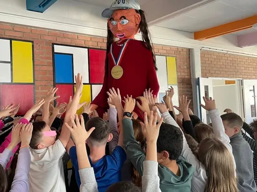 Avesnes : une géante et une chanson pour le carnaval