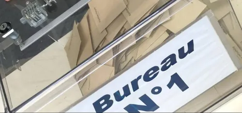 Marine Le Pen gagne l’Aisne et le Pas-de-Calais, Emmanuel Macron,...