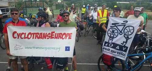 Plus de 1 400 kilomètres parcourus pour une quarantaine de...