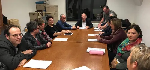 Leval accueille deux familles Roms, pourquoi ? Le Maire s'en explique