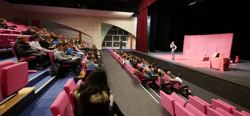 Violences, harcèlement scolaire, conduites addictives : du Théâtre...