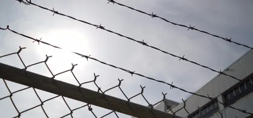 Maubeuge - Un détenu attrape à la gorge une élève surveillante