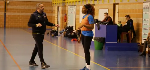 Handball - Avant le derby face à St-Amand, le SAHB signe Abiba Fofana