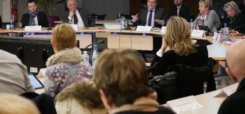 Maubeuge - Orientation budgétaire 2018 : Arnaud Decagny face au...