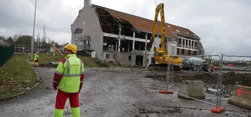 (VIDEO) Maubeuge - Démolition du Gazomètre pour continuer le projet...