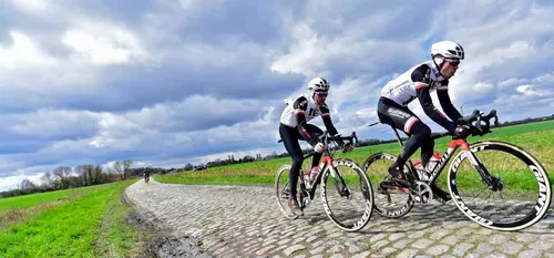 Les pavés du Paris Roubaix attendent les coureurs
