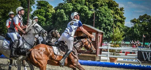 HORSEBALL : du cheval et un ballon