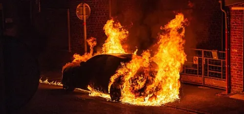 Une voiture en feu cette nuit à Aulnoye-Aymeries