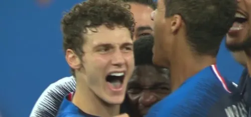 Football - Benjamin Pavard retrouve l'Équipe de France, un mois et...