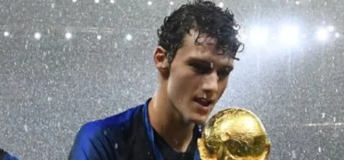 Football - Benjamin Pavard continue son aventure chez les Bleus