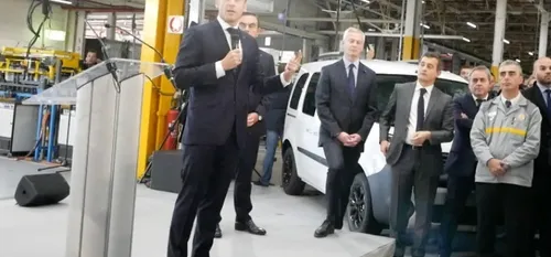 Emmanuel Macron : "L'État sera au rendez-vous pour aller à...