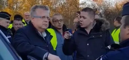Benoit Wascat, insulté, bloqué et pris à partie par des gilets...