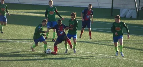 Football - Les U17 de l'Entente Feignies-Aulnoye prennent la tête...
