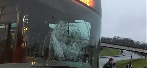 Maubeuge - Deux bus vandalisés : un chauffeur blessé et une...
