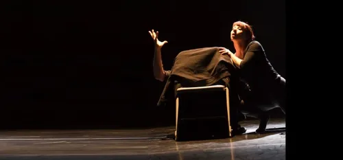 Spectacle : Konférence, à mi-chemin entre la danse, le théâtre et...
