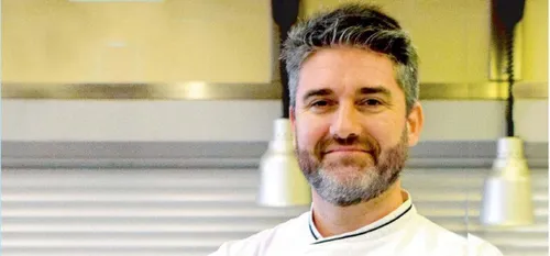 Cuisine : chef Christophe au Kosovo